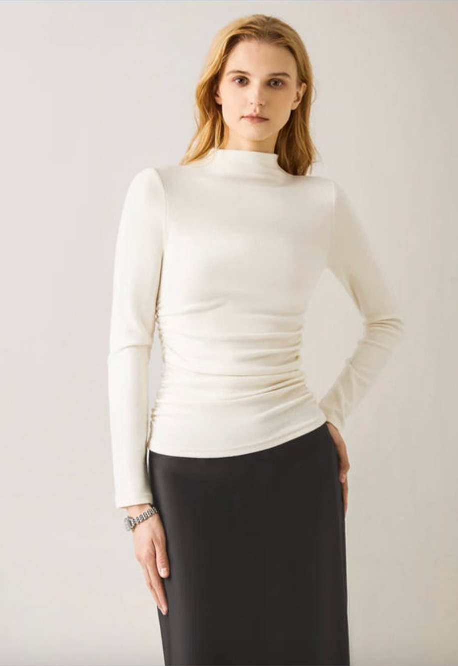 OGL Top Size M NEW ProWarm Thermal Ruched Sides Tuckable Mockneck Ivory Cream